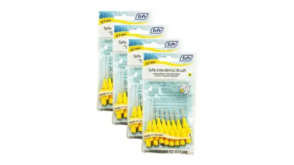 Paquetes de cepillos interdentales TePe de 0.7 mm, mostrando varios tipos y tamaños para una higiene bucal completa.